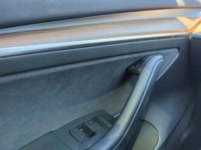 2022 Tesla Model 3 RWD