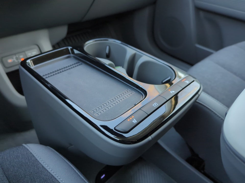 2026 Hyundai IONIQ 5 SE Standard Range