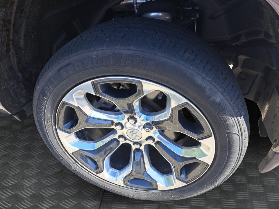 2021 RAM 1500 Limited Crew Cab 4x4 5'7" Box