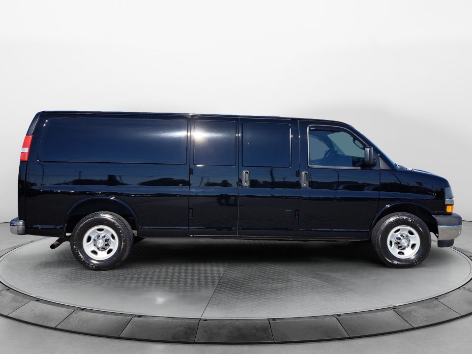 2017 Chevrolet Express 3500 LT