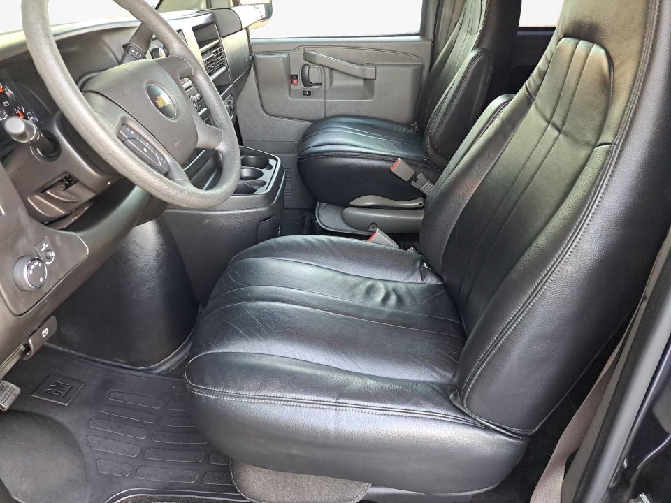 2017 Chevrolet Express 3500 LT