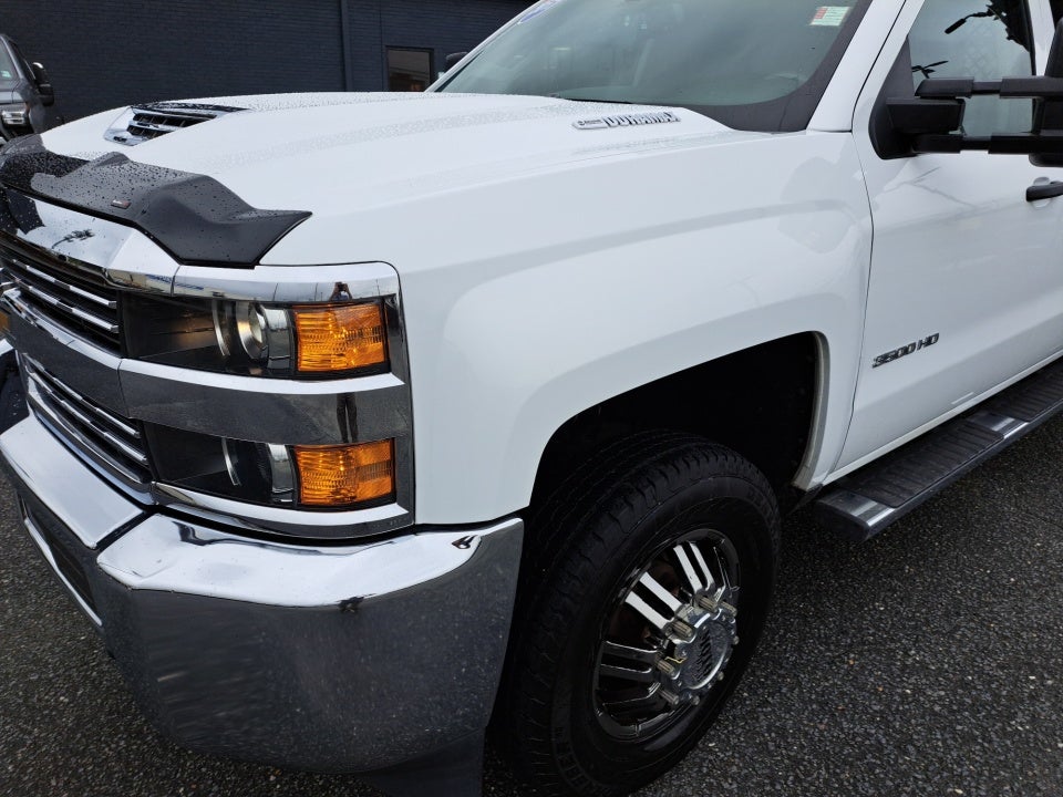 2017 Chevrolet Silverado 3500HD Chassis WT