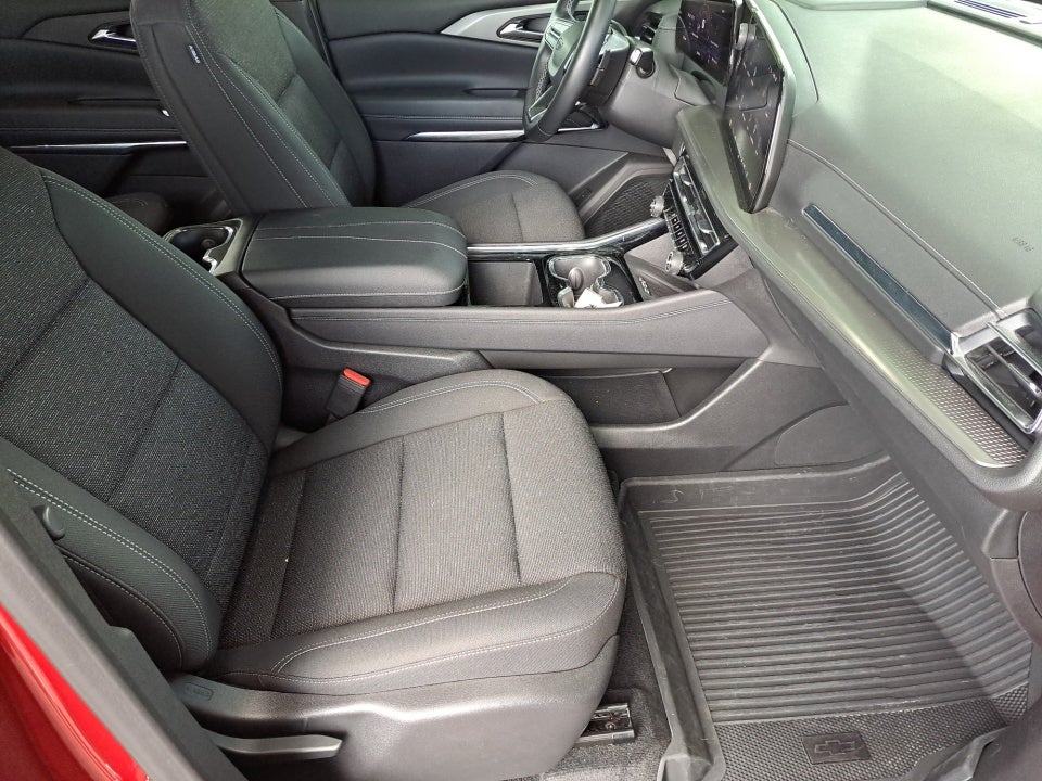 2025 Chevrolet Traverse FWD LT