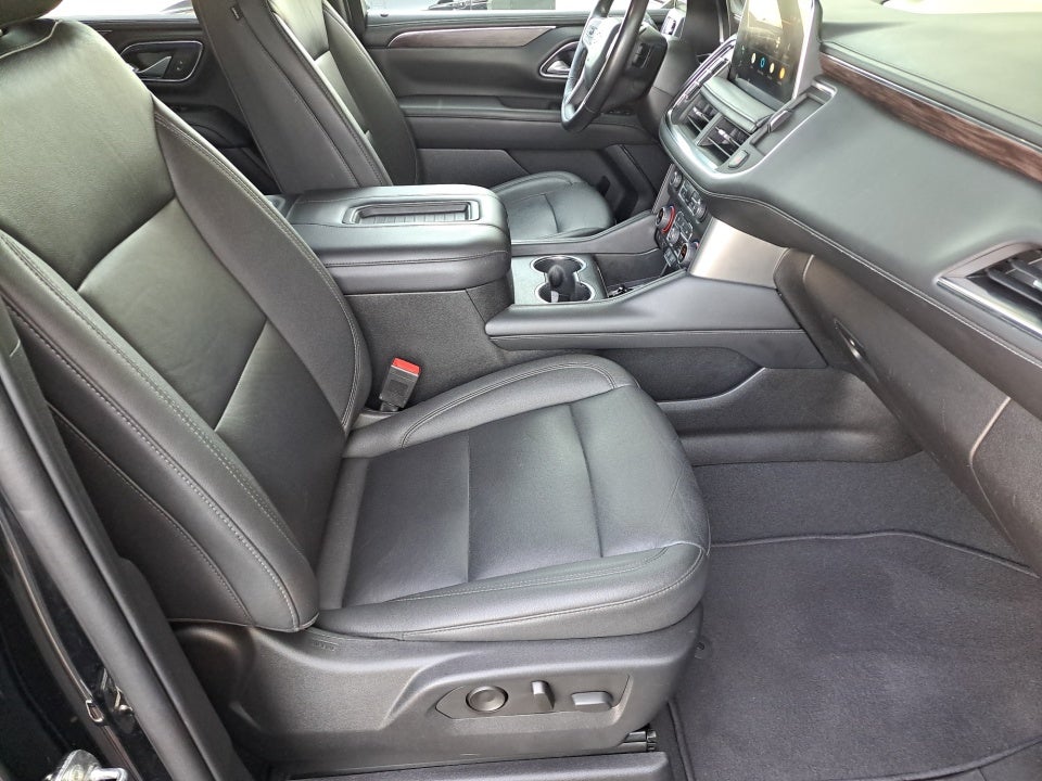 2022 Chevrolet Suburban 4WD LT