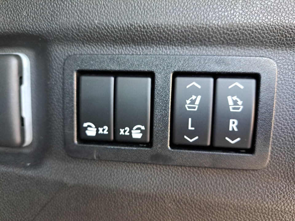 2022 Chevrolet Suburban 4WD LT