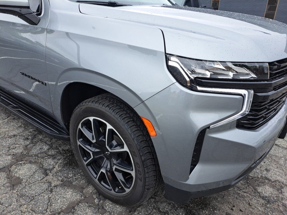 2023 Chevrolet Suburban 4WD RST