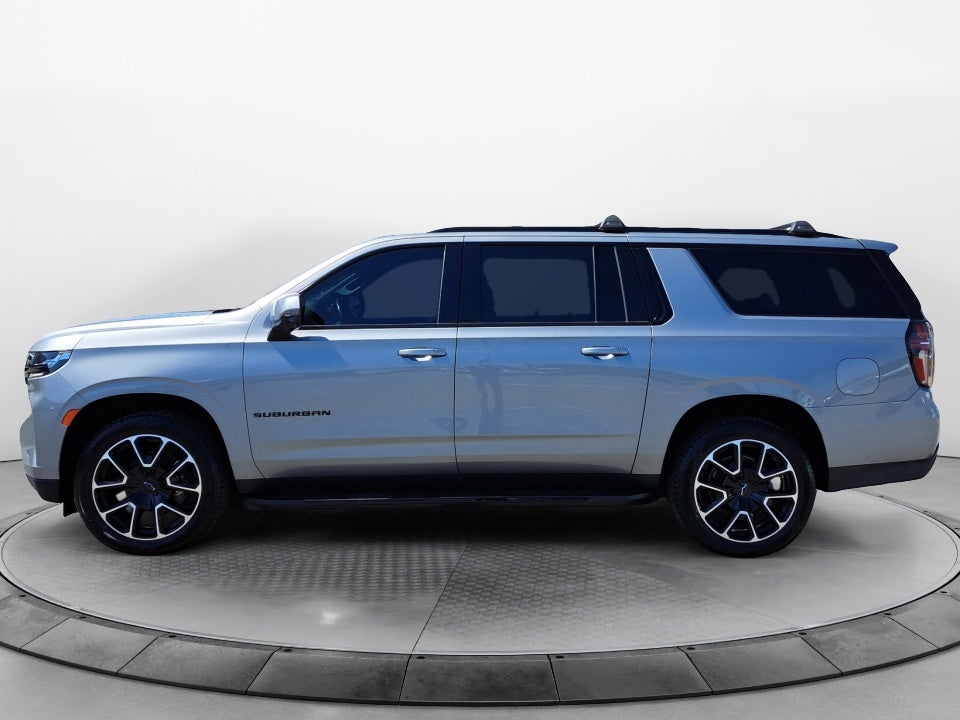2023 Chevrolet Suburban 4WD RST