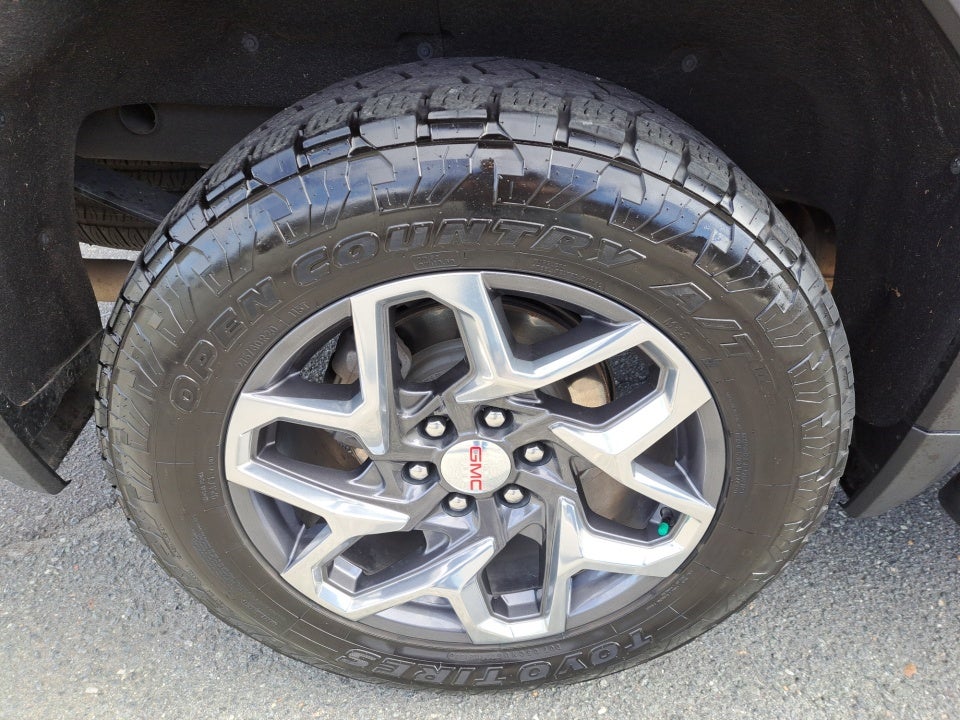 2022 GMC Sierra 1500 4WD Crew Cab Short Box SLT