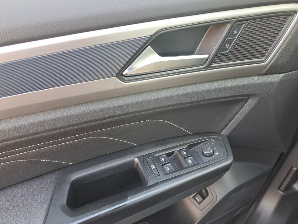 2020 Volkswagen Atlas Cross Sport 3.6L V6 SEL R-Line