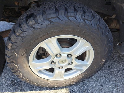 2012 Toyota Tundra Grade 5.7L V8 w/FFV (A6)