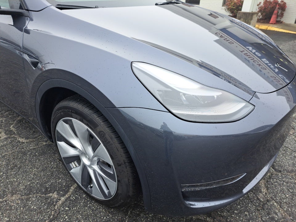 2023 Tesla Model Y Long Range Dual Motor All-Wheel Drive