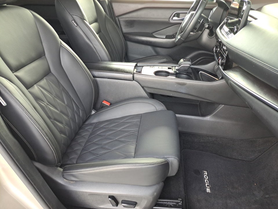 2021 Nissan Rogue Platinum FWD