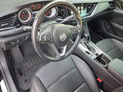 2018 Buick Regal TourX Essence