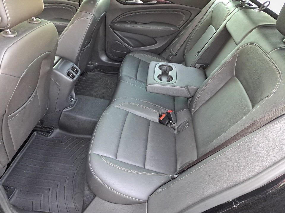 2018 Buick Regal TourX Essence