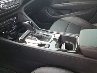 2018 Buick Regal TourX Essence