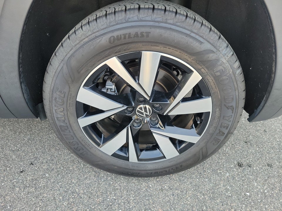 2022 Volkswagen Atlas Cross Sport 2.0T SE