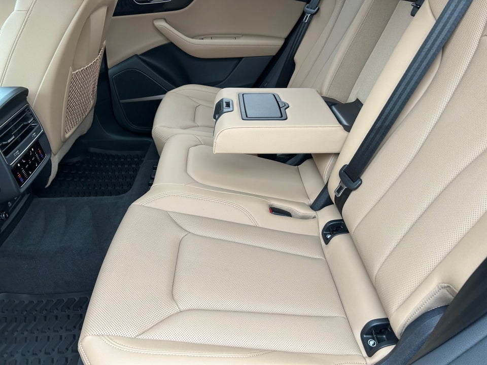 2023 Audi Q8 Premium Plus 55 TFSI quattro Tiptronic