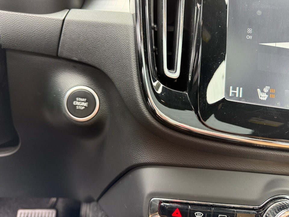 2019 Volvo XC40 T5 Momentum