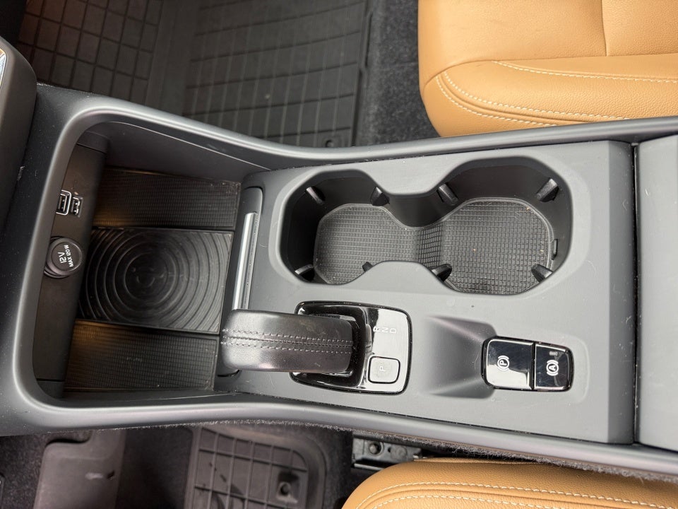 2019 Volvo XC40 T5 Momentum