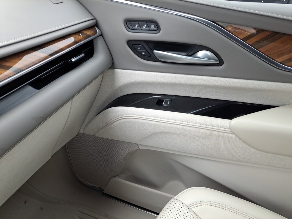 2024 Cadillac Escalade 4WD Sport Platinum