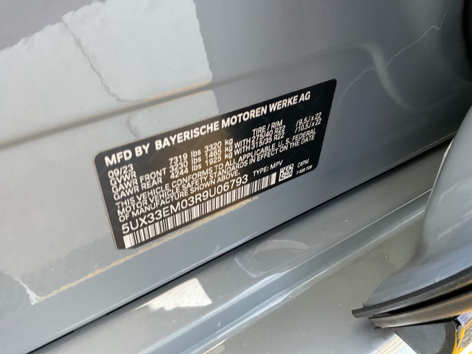 2024 BMW X7 M60i