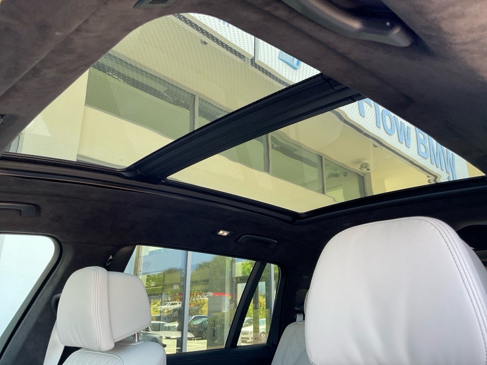 2024 BMW X7 M60i