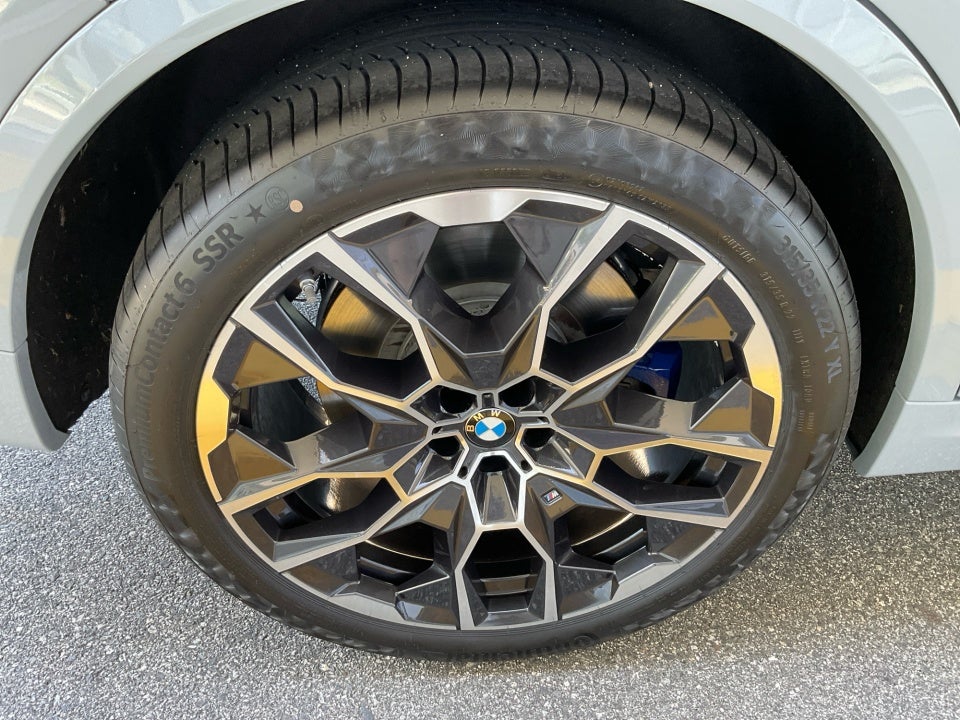 2024 BMW X7 M60i