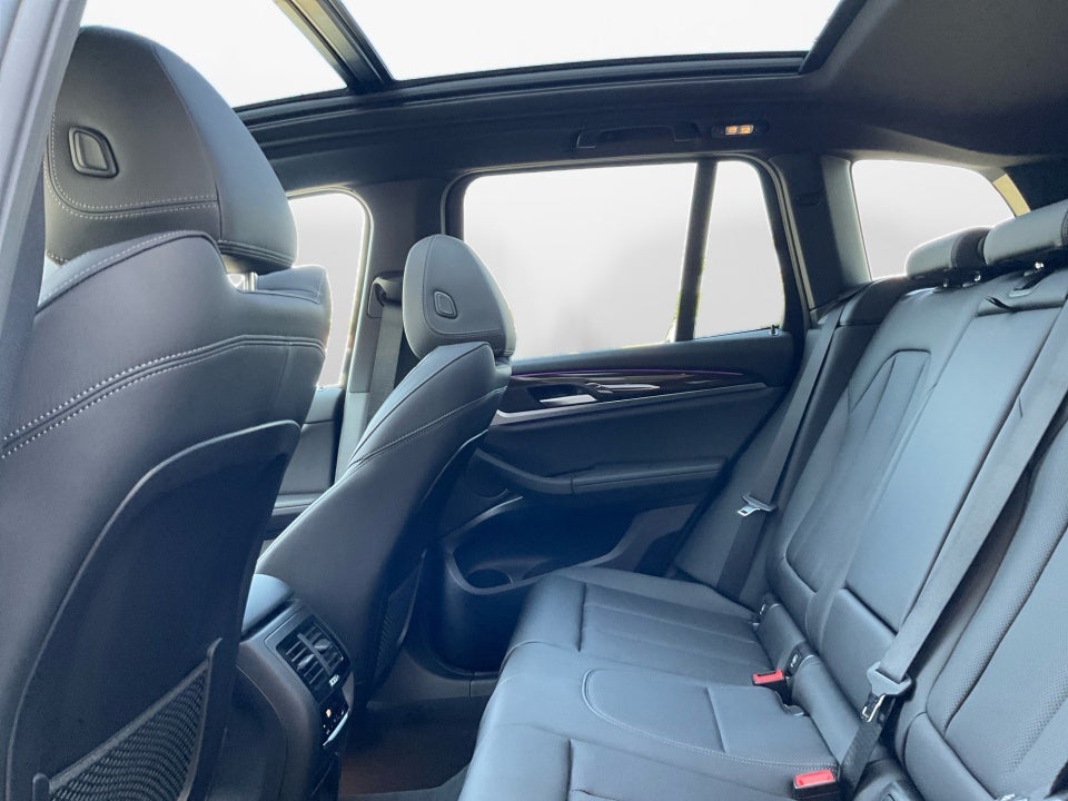2023 BMW X3 sDrive30i