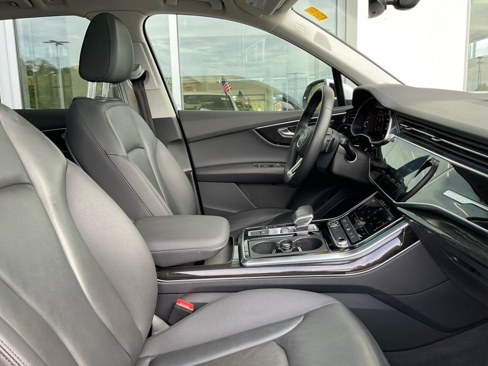 2022 Audi Q7 Premium Plus