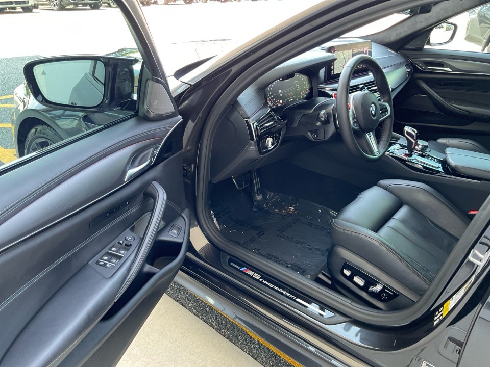 2023 BMW M5 Sedan