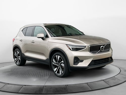 2024 Volvo XC40 B5 Plus Bright Theme