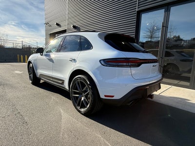 2025 Porsche Macan T