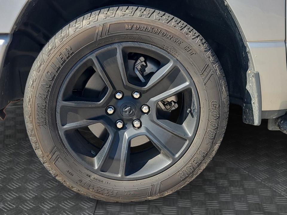 2022 RAM 1500 Big Horn Quad Cab 4x4 6'4' Box