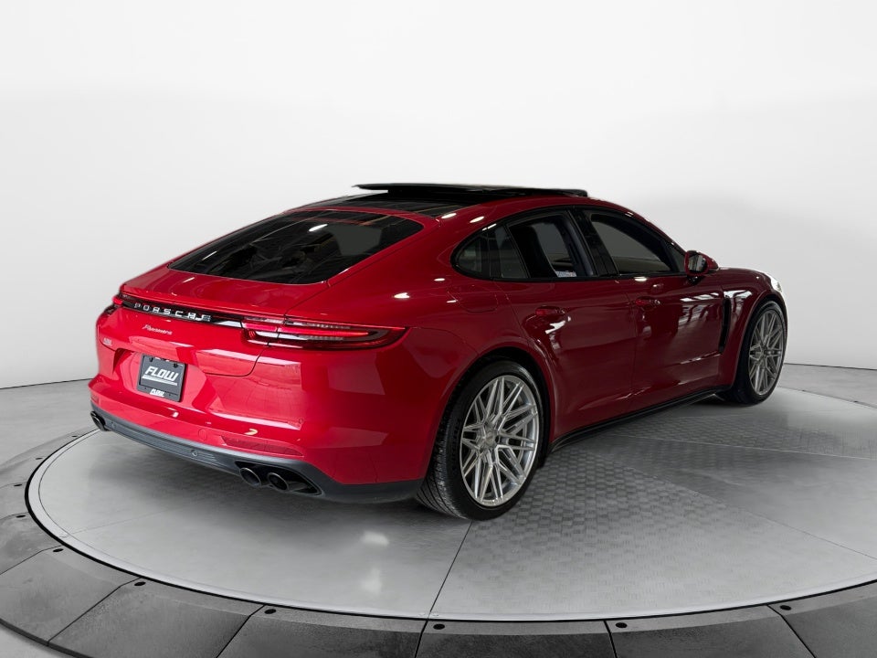 2018 Porsche Panamera 4