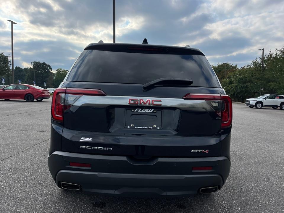 2022 GMC Acadia AT4