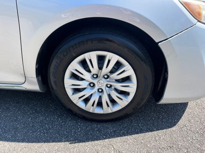 2013 Toyota CAMRY LE