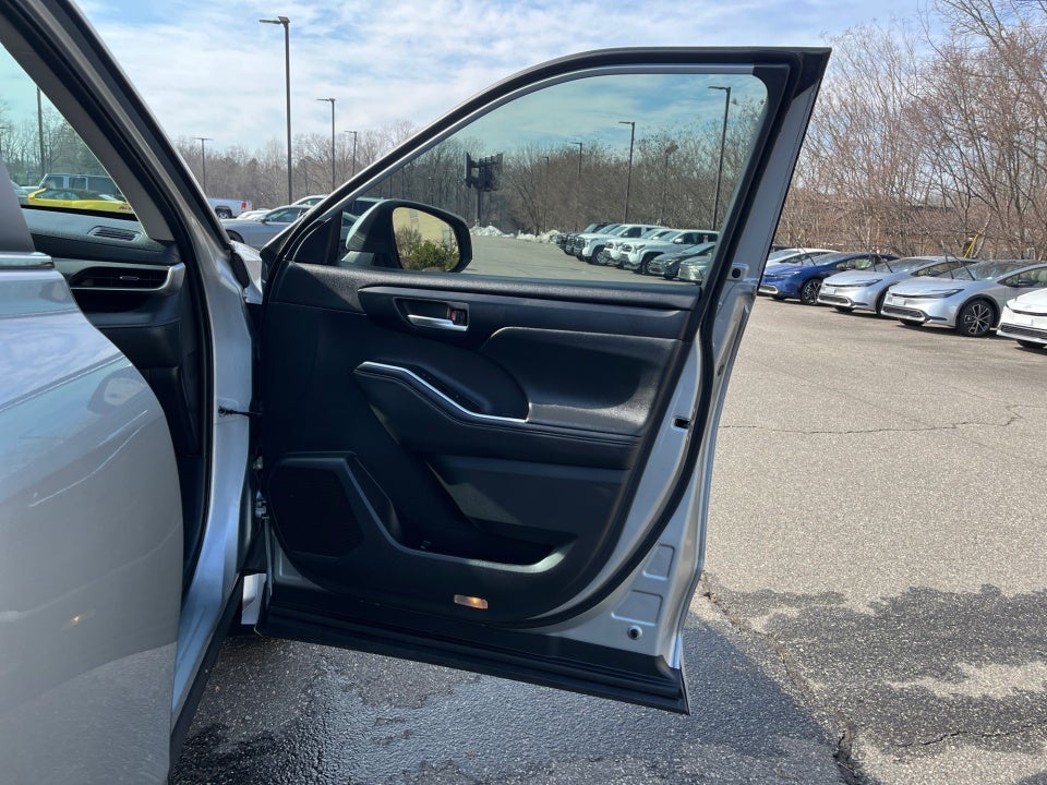 2025 Toyota HIGHLANDER HEV XLE