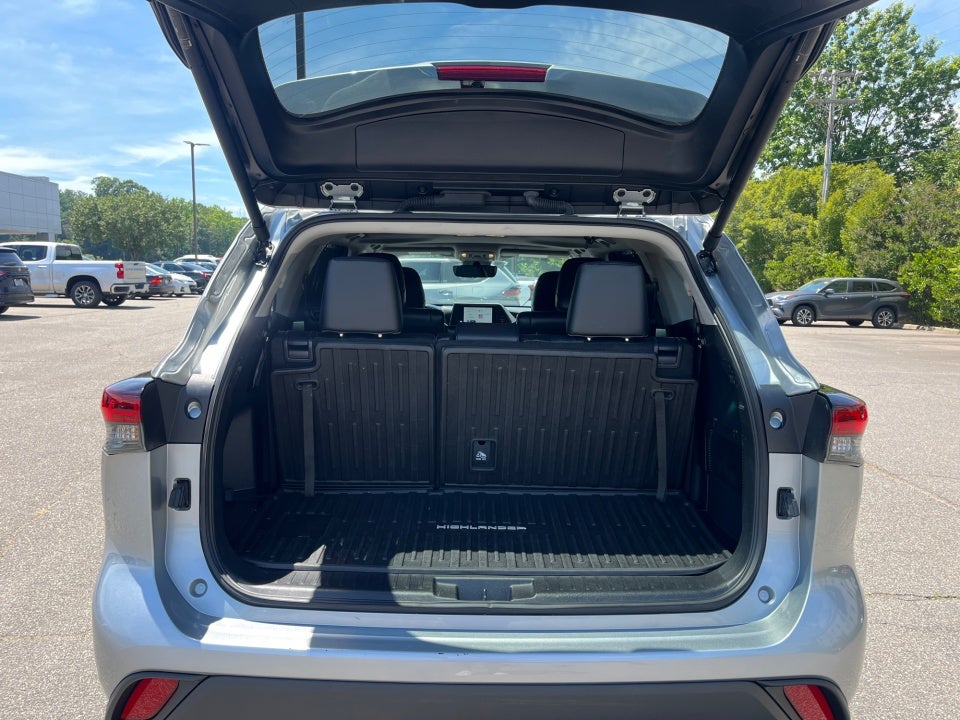 2025 Toyota Highlander Hybrid XLE