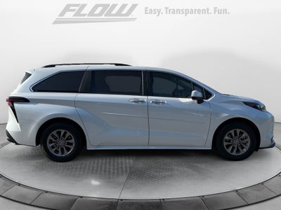 2025 Toyota SIENNA XLE XLE 8 Passenger