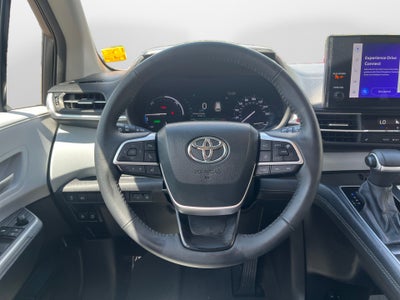 2025 Toyota Sienna XLE