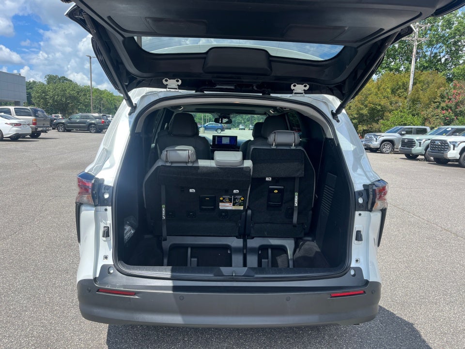 2025 Toyota Sienna XLE