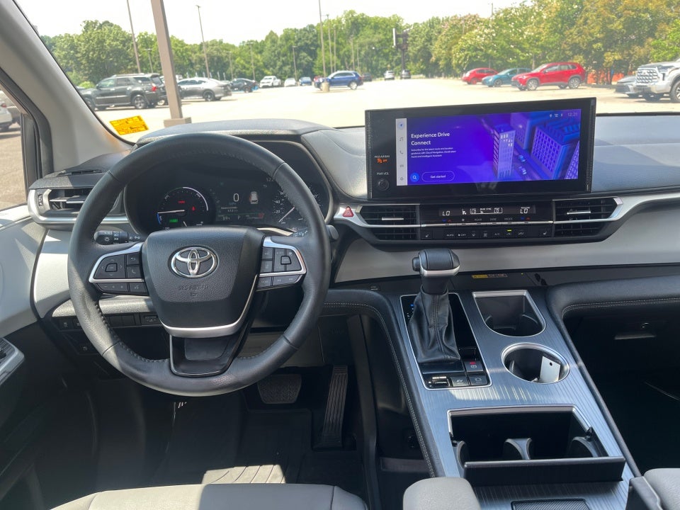 2025 Toyota Sienna XLE