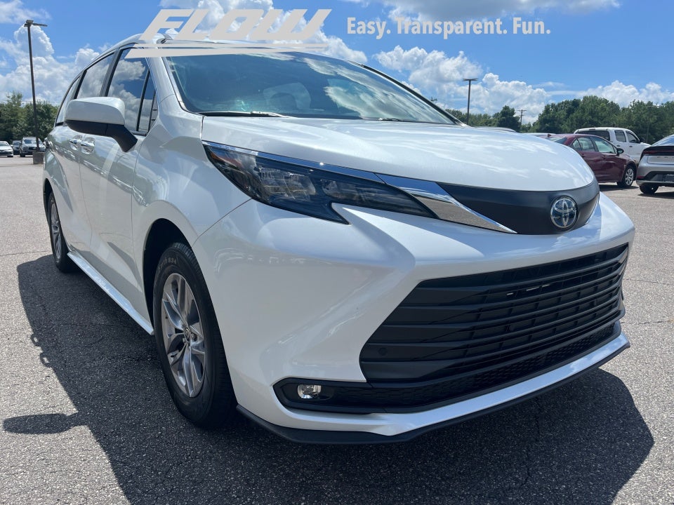 2025 Toyota Sienna XLE