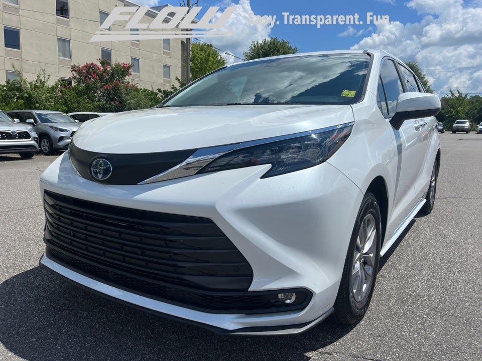 2025 Toyota Sienna XLE