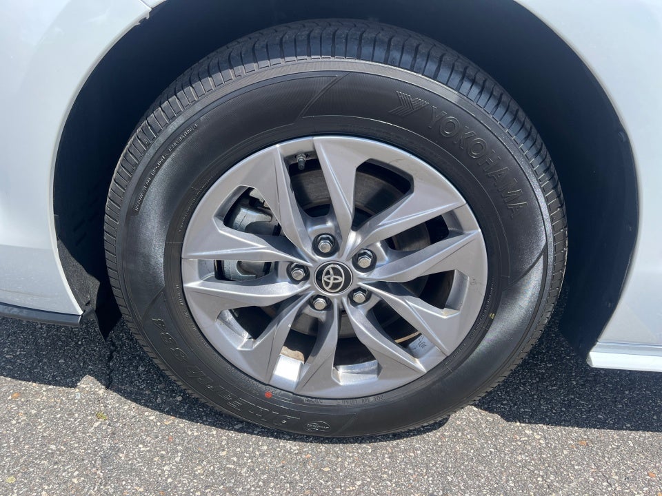 2025 Toyota Sienna XLE