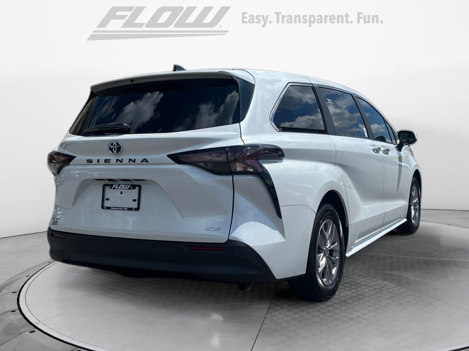 2025 Toyota Sienna XLE