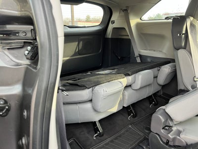 2024 Toyota SIENNA XLE XLE