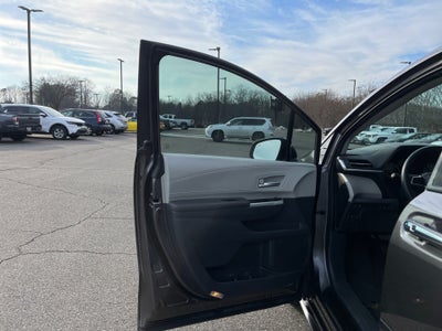 2024 Toyota SIENNA XLE XLE