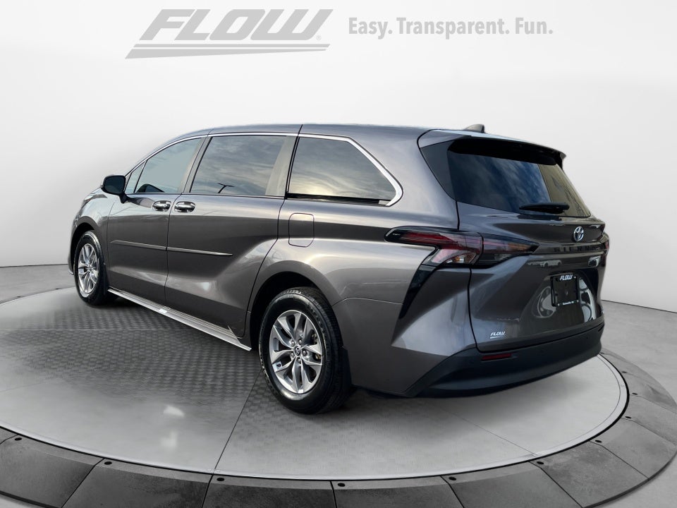 2024 Toyota SIENNA XLE XLE