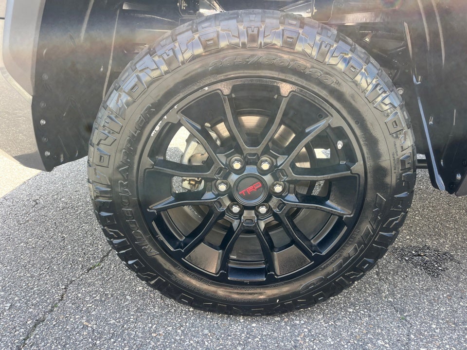 2025 Toyota TUNDRA 4X4 SR5